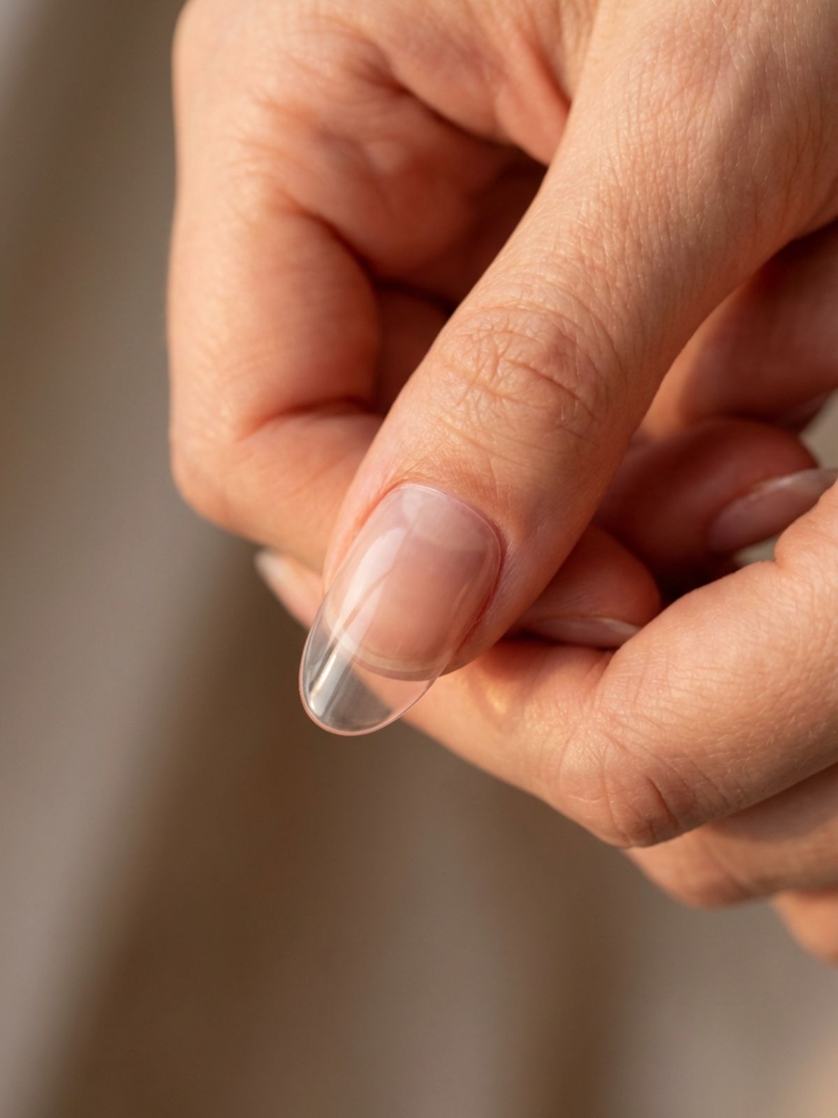 Reusable Press-On Nails Minimal Style - The secret to a believable faux manicure lies in a tapered cuticle edge that sits flush against the skin.