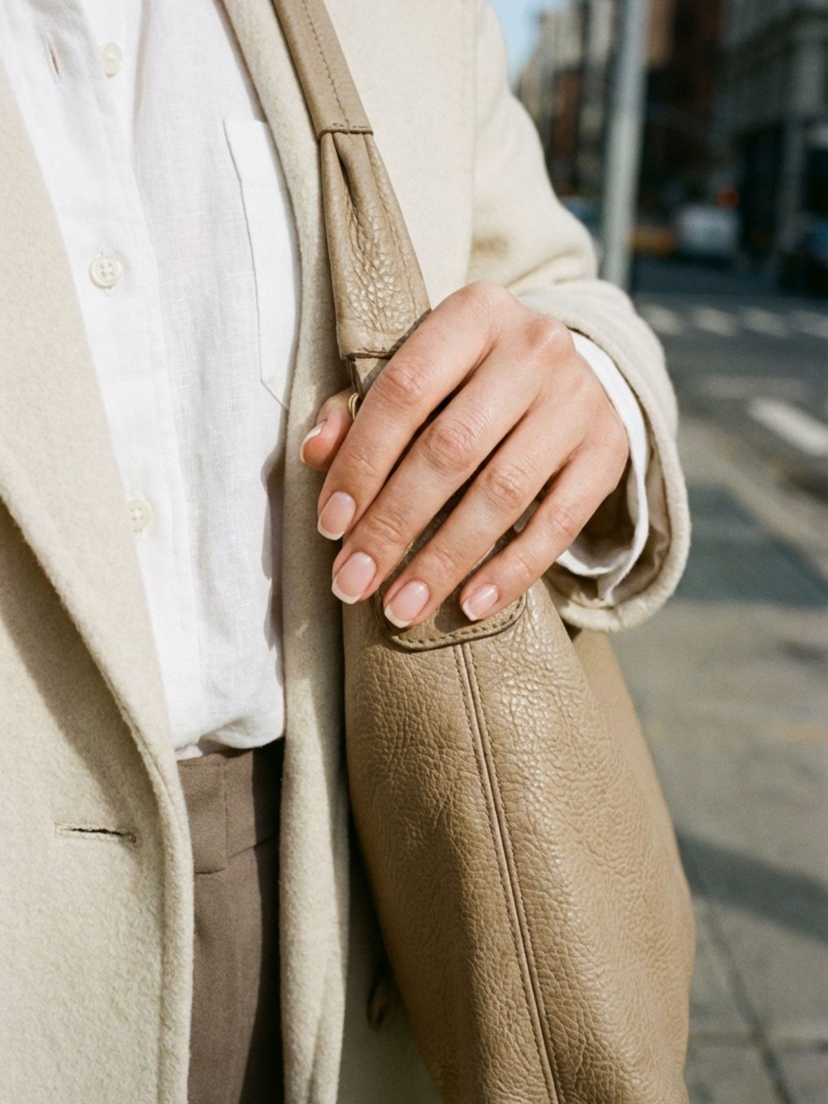 long-wearing-minimal-press-on-nails Minimal French Press-On Nails Review - Choose press-ons with the right opacity and undertone to complement your wardrobe and skin tone.