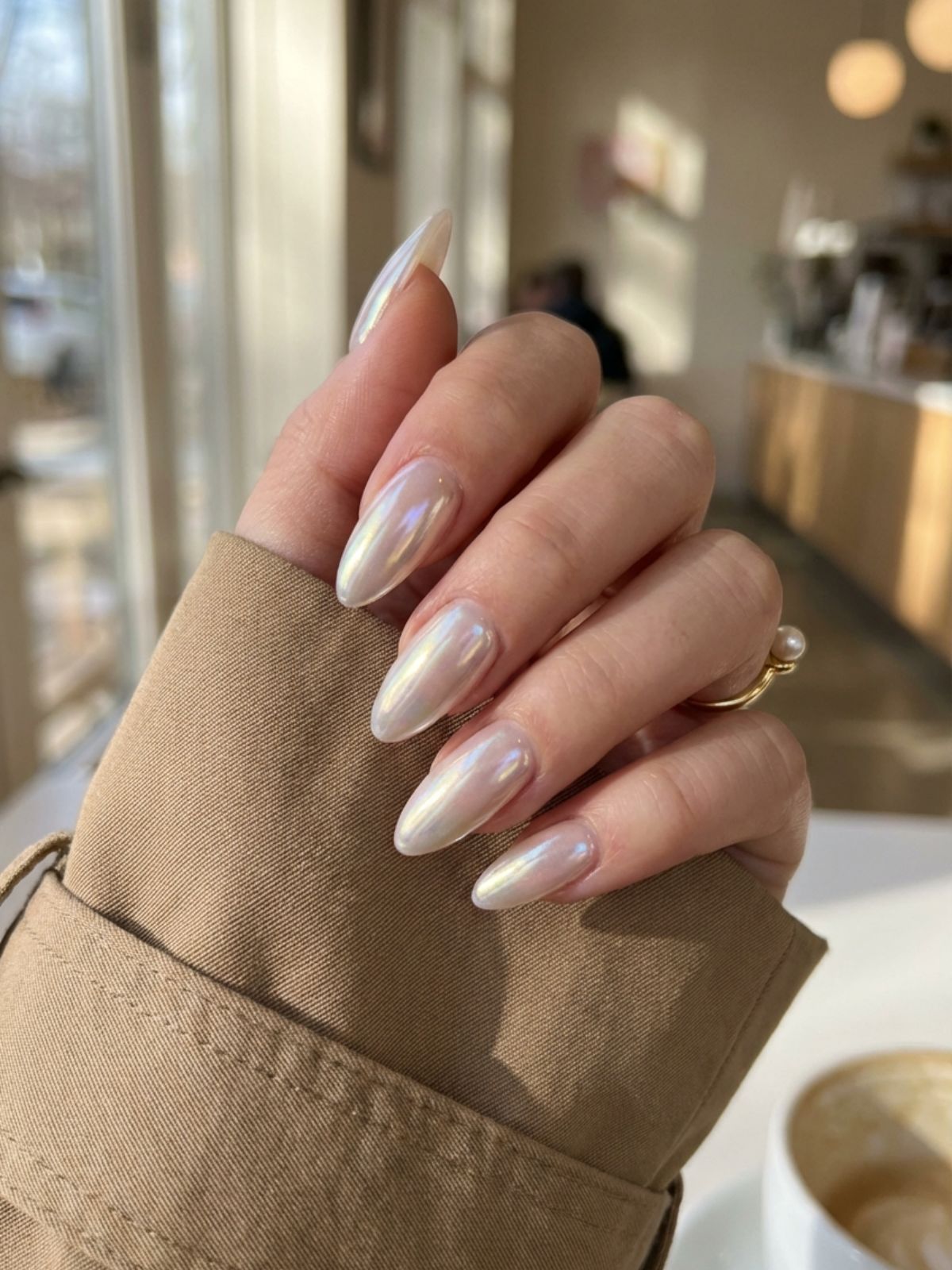 Press-On Nails for Travel and Vacation - Catch the light with a glazed vanilla chrome finish that looks luxurious day or night.
