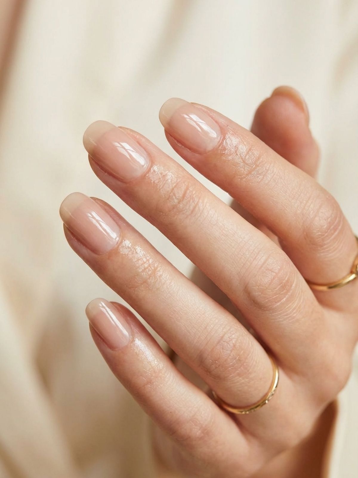 Press-On Nails FAQ for Beginners - A high-gloss, sheer finish mimics the natural nail plate for an undetectable look.
