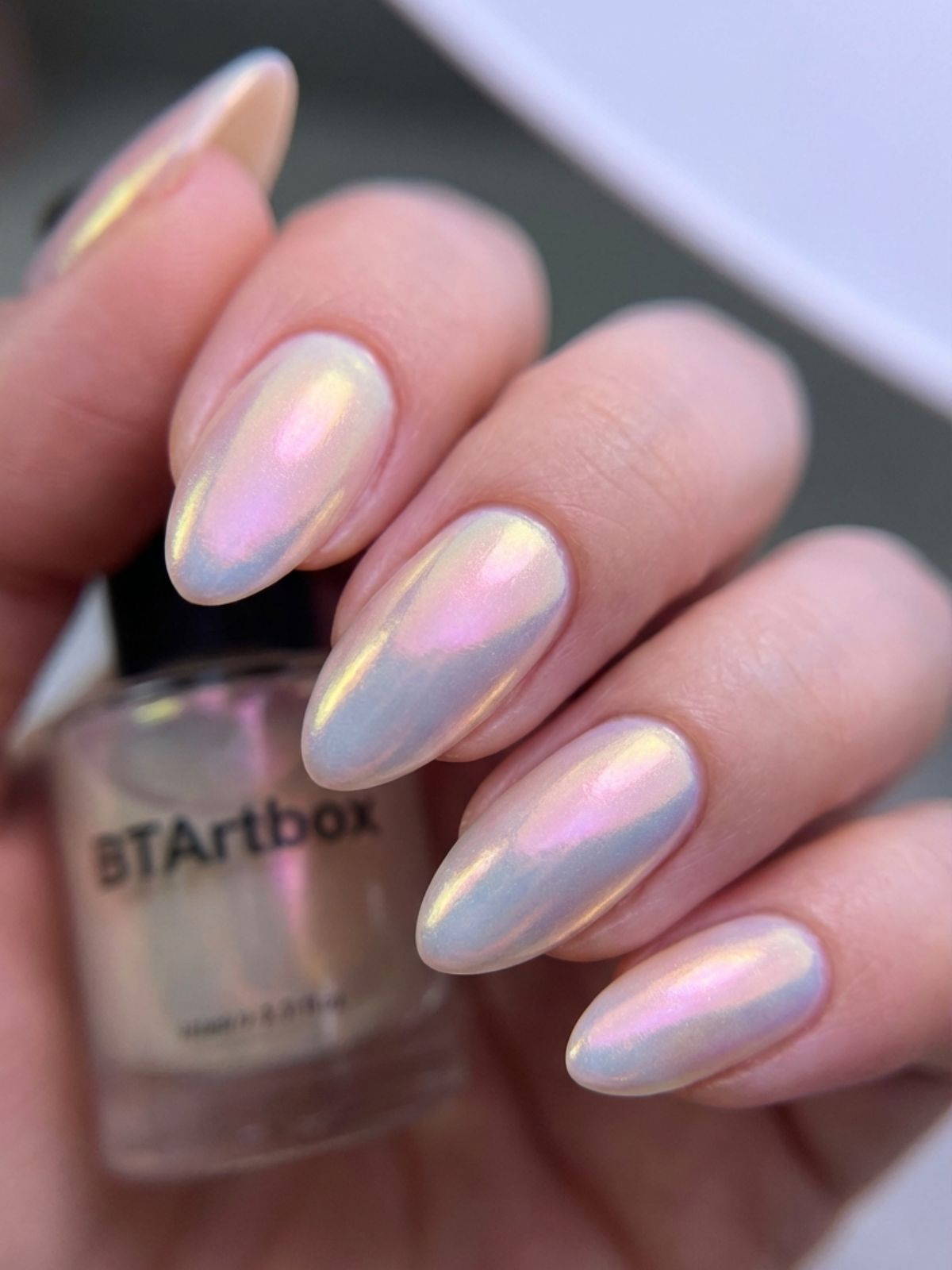 Best Minimal Press-On Nails for Spring - BTArtbox Vanilla Glazed nails use soft gel to recreate the viral chrome manicure effect.